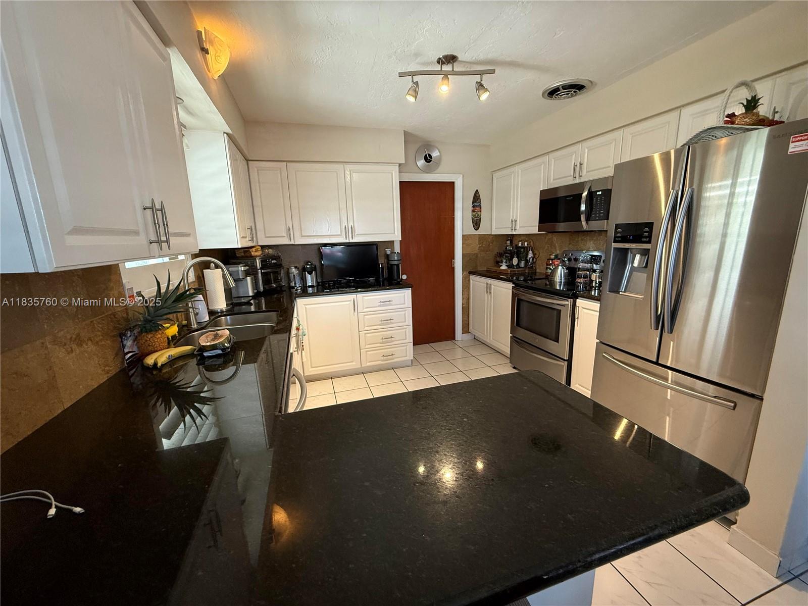 See details / sq. ft. $ 2025-07-07 0 Photo