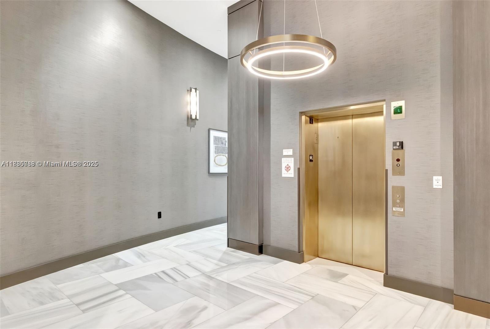 See details 701 3 / 3 2235 sq. ft. $ 2025-07-07 0 Photo