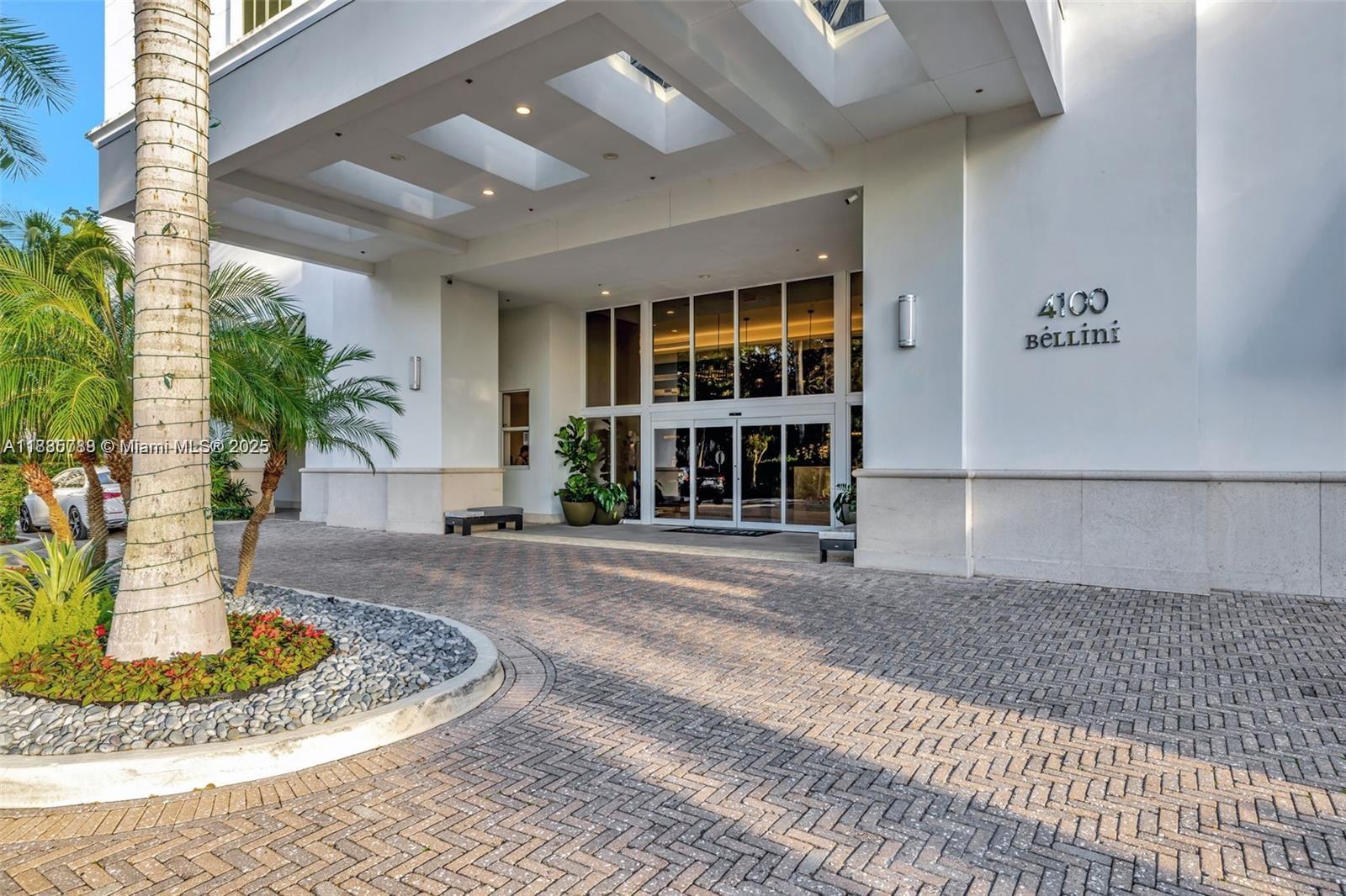 See details 701 3 / 3 2235 sq. ft. $ 2025-07-07 0 Photo