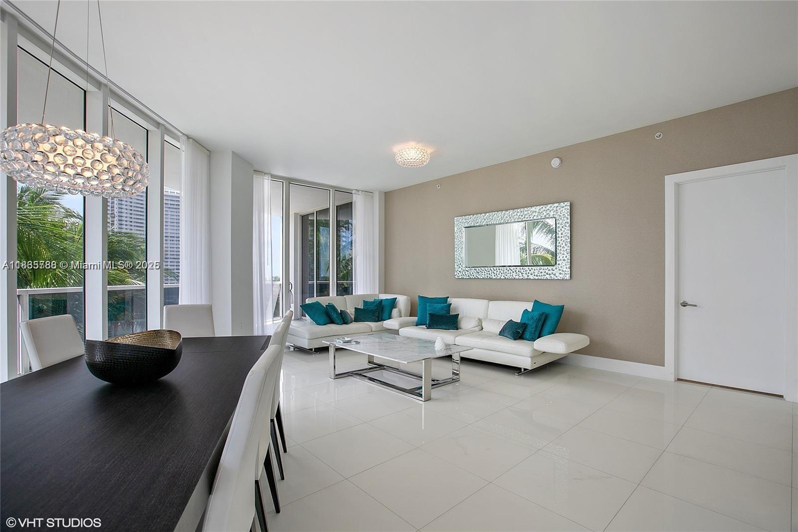 See details 701 3 / 3 2235 sq. ft. $ 2025-07-07 0 Photo