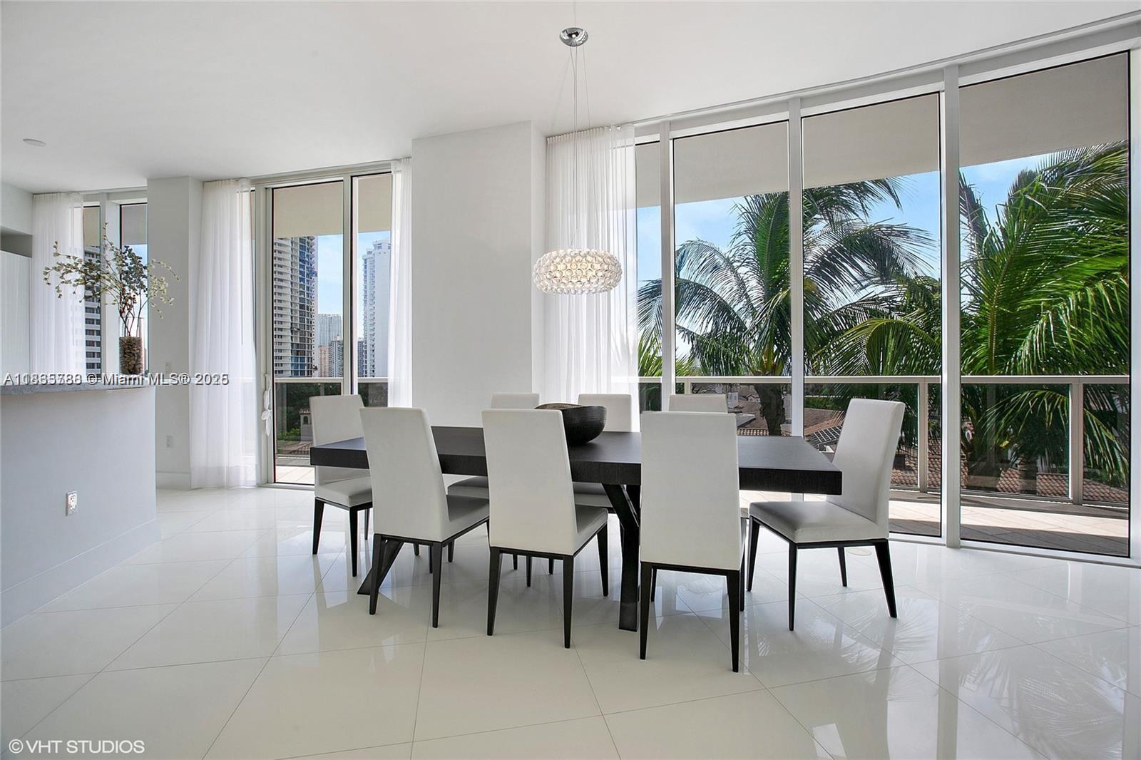 See details 701 3 / 3 2235 sq. ft. $ 2025-07-07 0 Photo