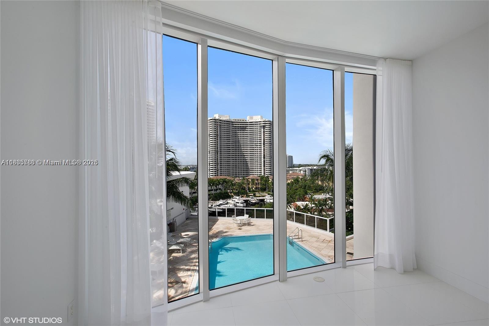 See details 701 3 / 3 2235 sq. ft. $ 2025-07-07 0 Photo