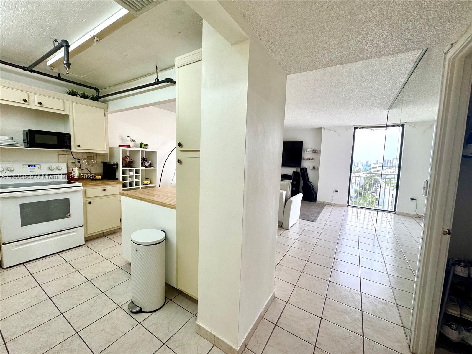 See details 1215 0 / 1 762 sq. ft. $ 2025-07-07 0 Photo