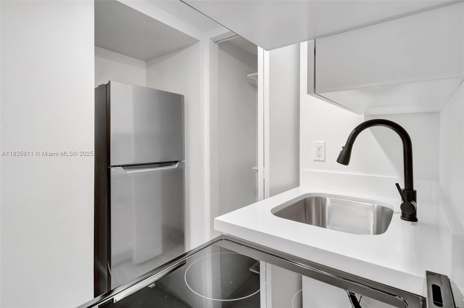Ver detalles / 2948 sq. ft. $ 2025-07-08 0 foto