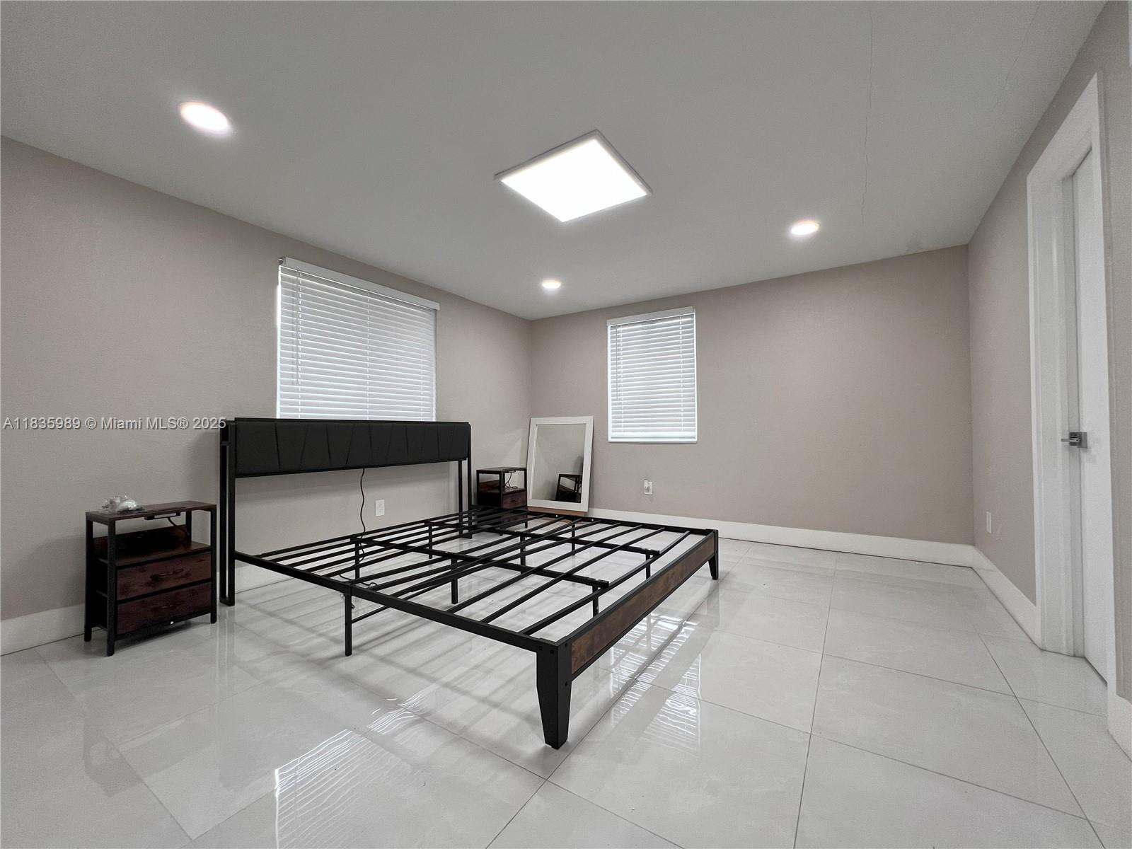 See details / 3807 sq. ft. $ 2025-07-08 0 Photo