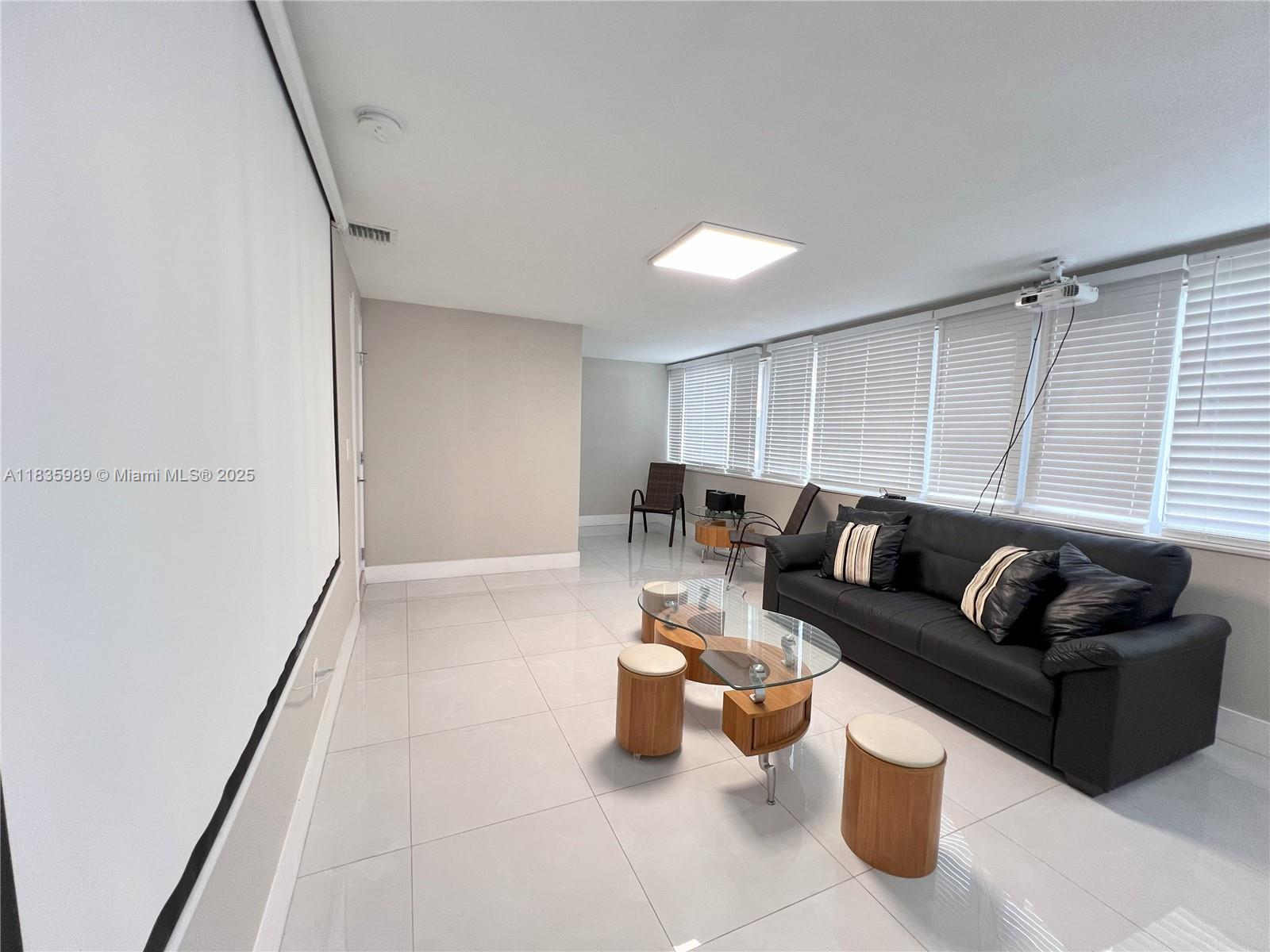 See details / 3807 sq. ft. $ 2025-07-08 0 Photo