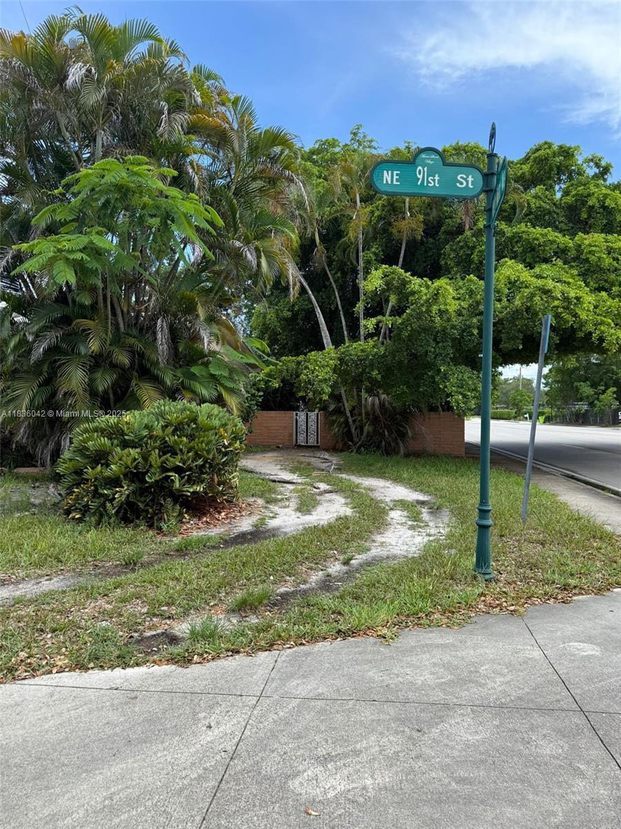 See details 2 3 / 2 1508 sq. ft. $ 2025-07-08 0 Photo