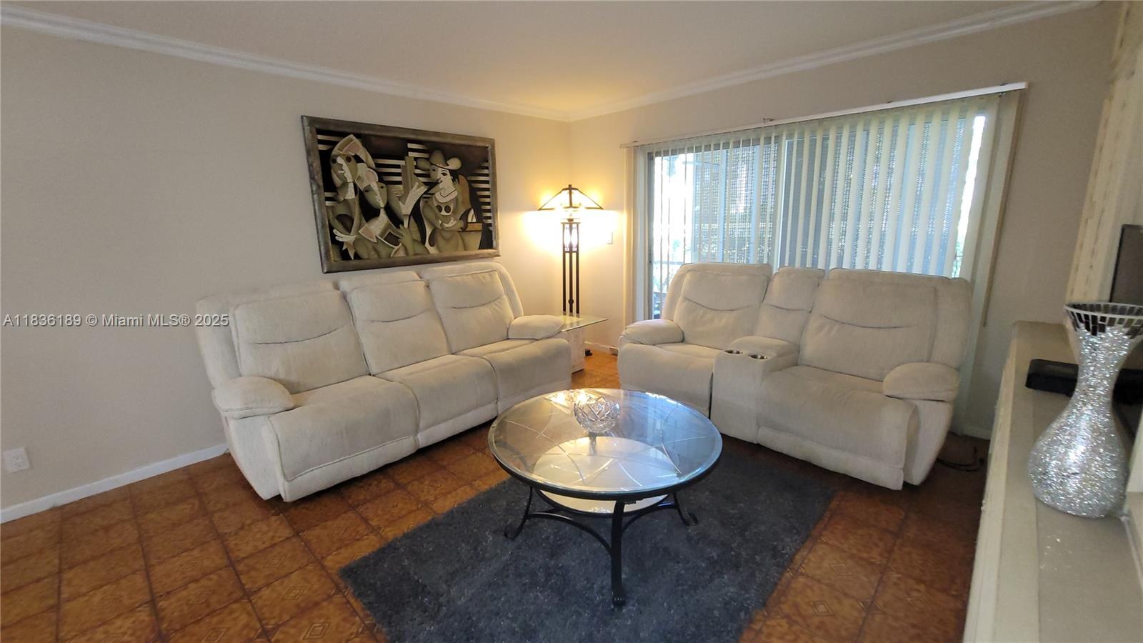 See details 110 2 / 2 992 sq. ft. $ 2025-07-08 0 Photo