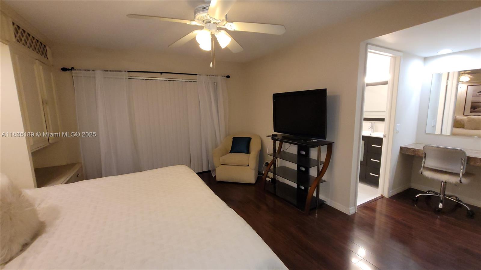 See details 110 2 / 2 992 sq. ft. $ 2025-07-08 0 Photo
