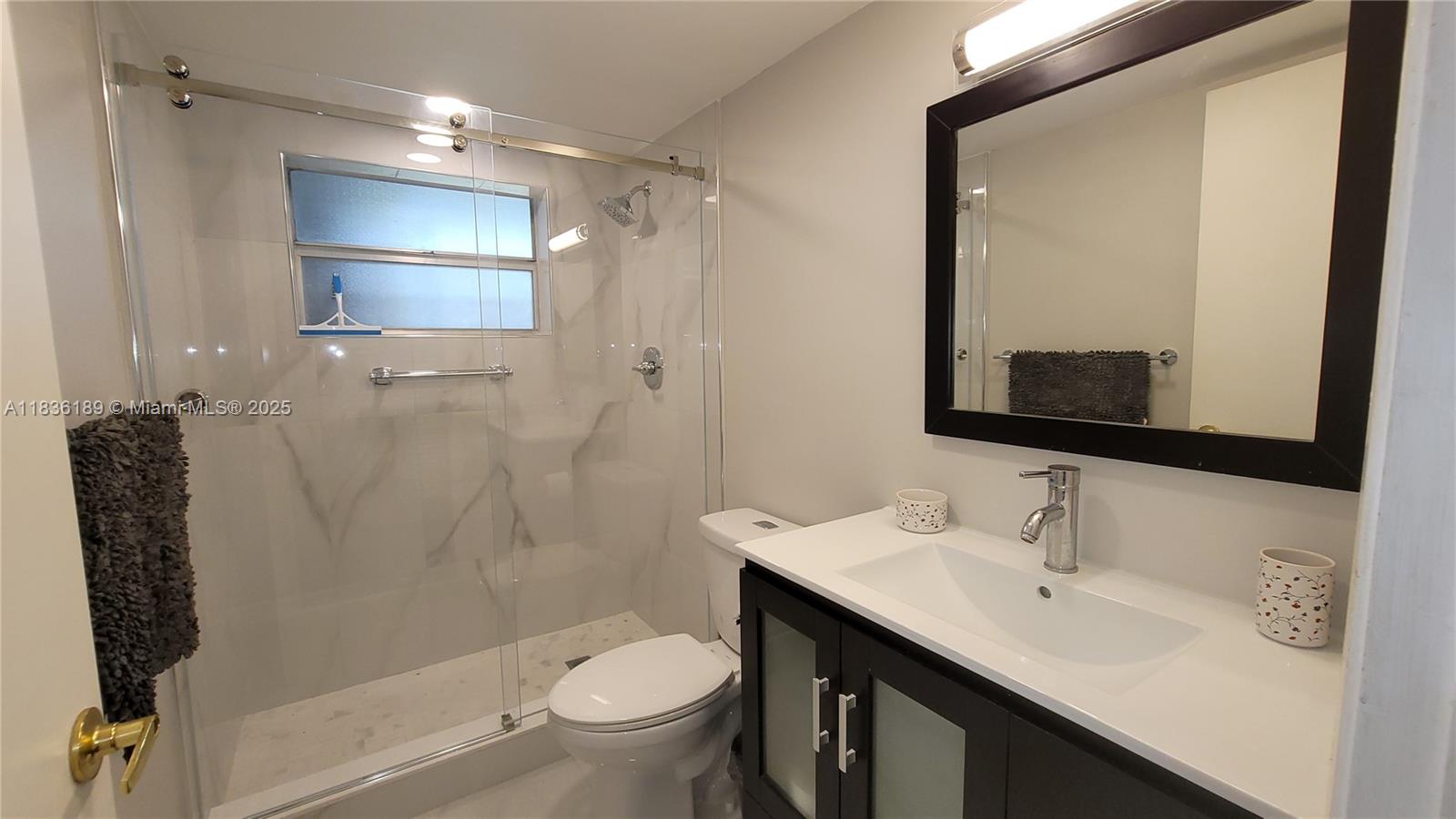 See details 110 2 / 2 992 sq. ft. $ 2025-07-08 0 Photo