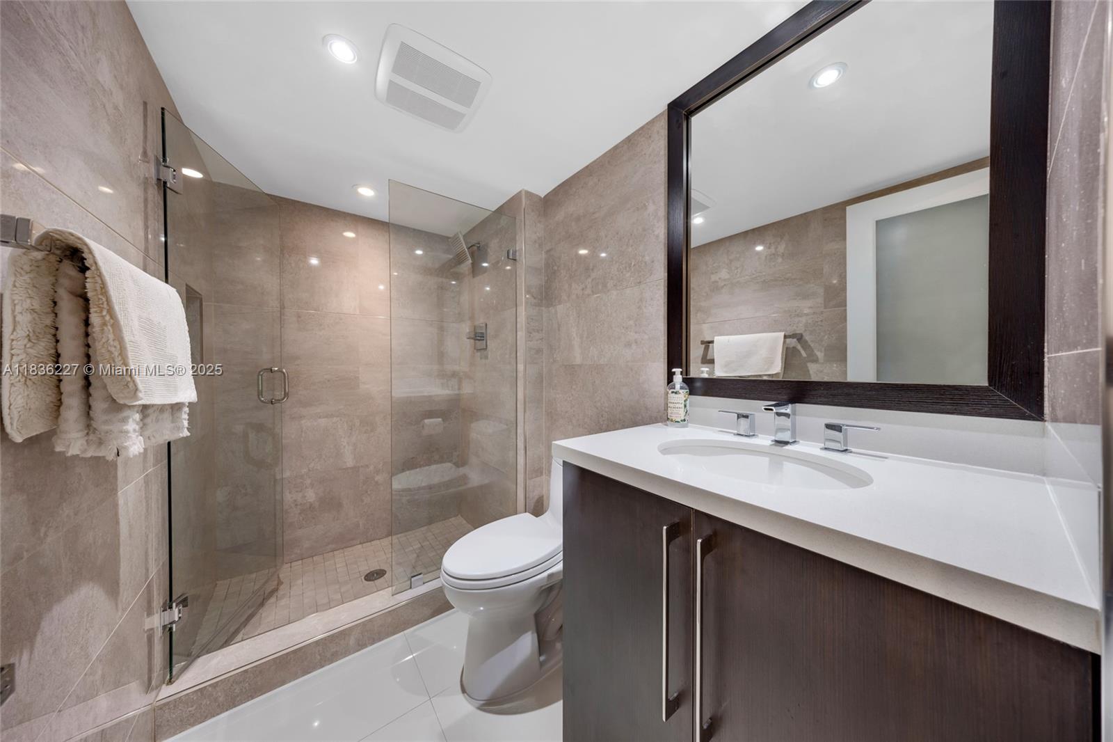See details 1905 2 / 2 1603 sq. ft. $ 2025-07-08 0 Photo