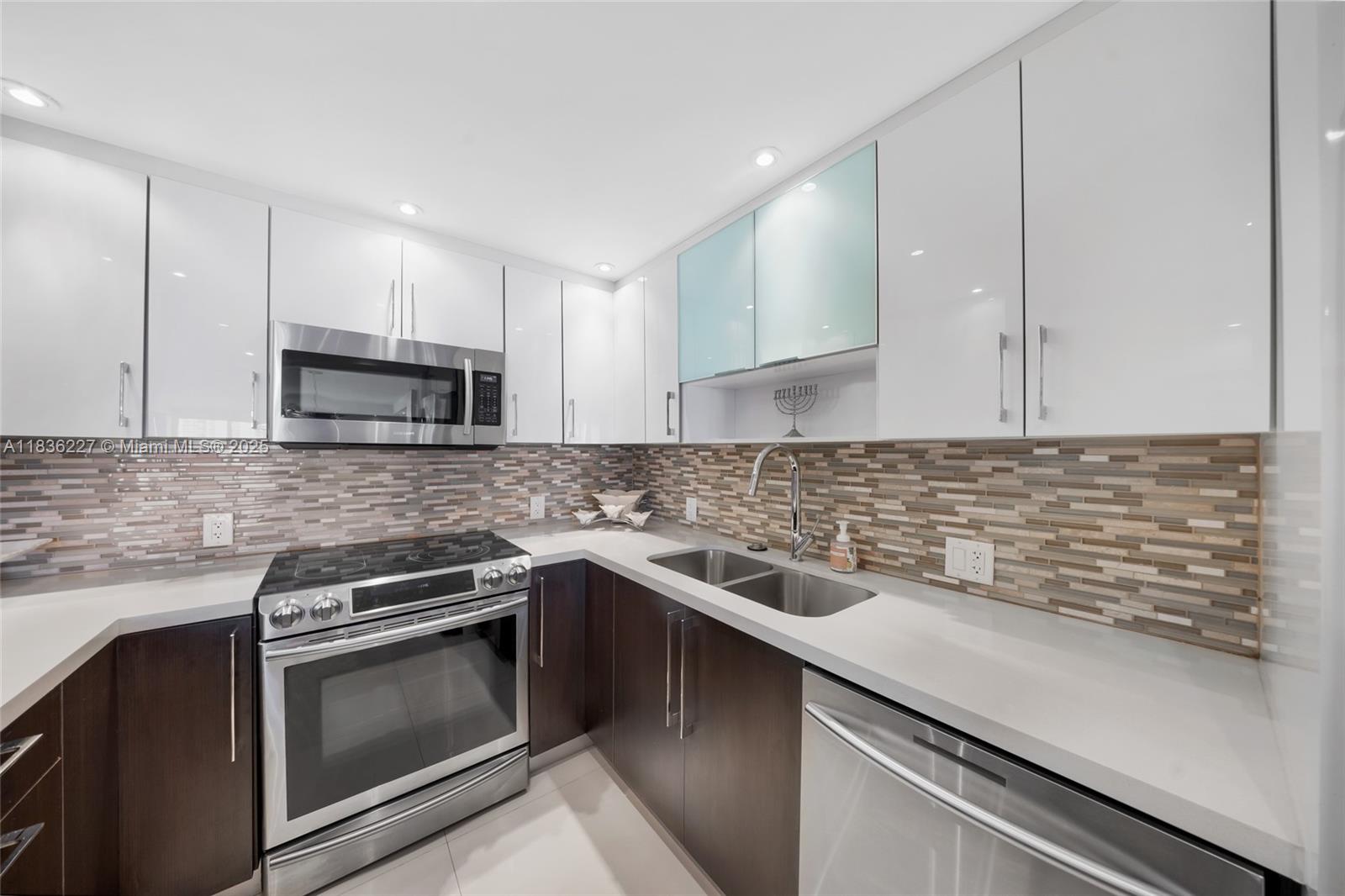 See details 1905 2 / 2 1603 sq. ft. $ 2025-07-08 0 Photo