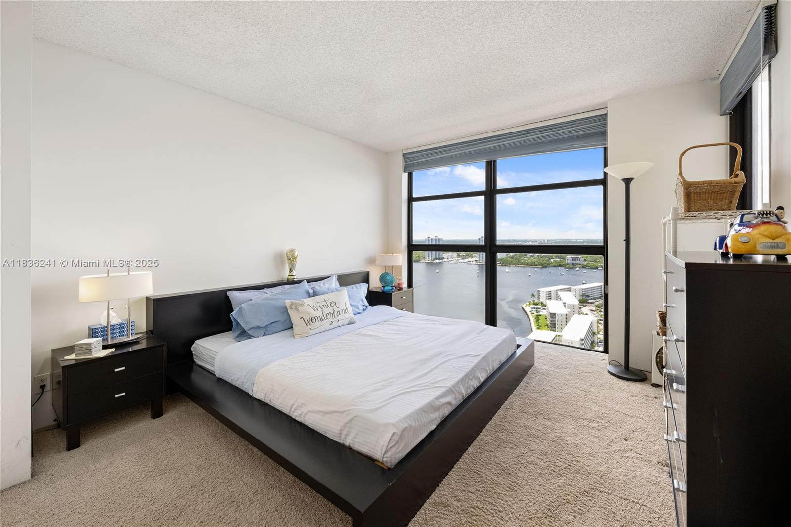 See details 2909 3 / 3 1880 sq. ft. $ 2025-07-08 0 Photo
