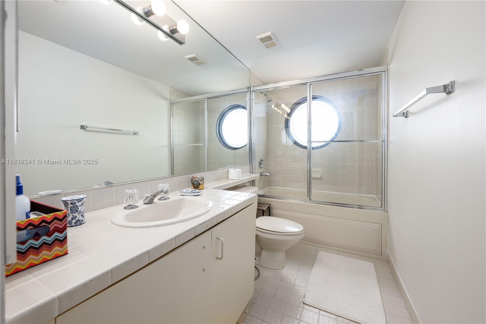 See details 2909 3 / 3 1880 sq. ft. $ 2025-07-08 0 Photo