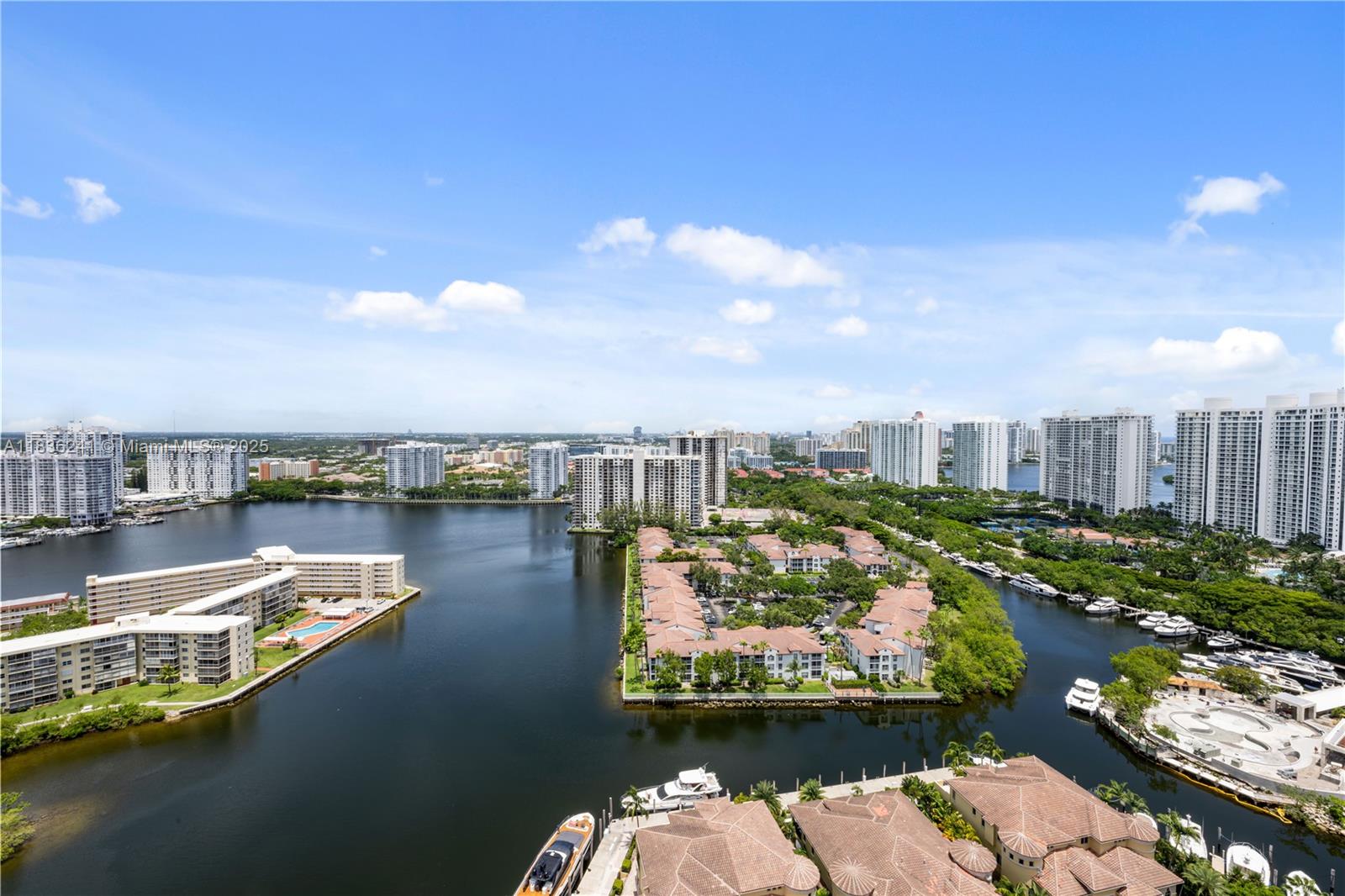See details 2909 3 / 3 1880 sq. ft. $ 2025-07-08 0 Photo
