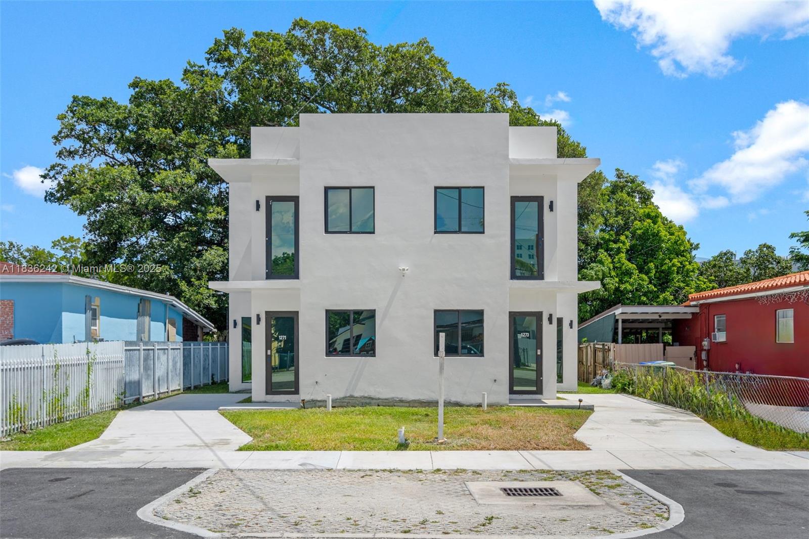 See details / 3904 sq. ft. $ 2025-08-03 0 Photo