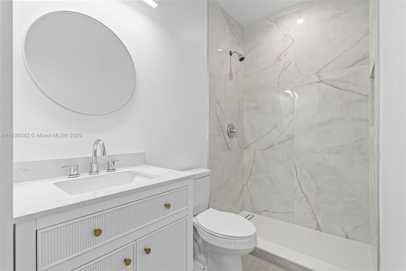 See details / 3904 sq. ft. $ 2025-08-03 0 Photo