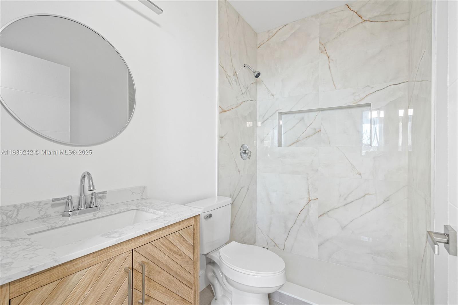 See details / 3904 sq. ft. $ 2025-08-03 0 Photo