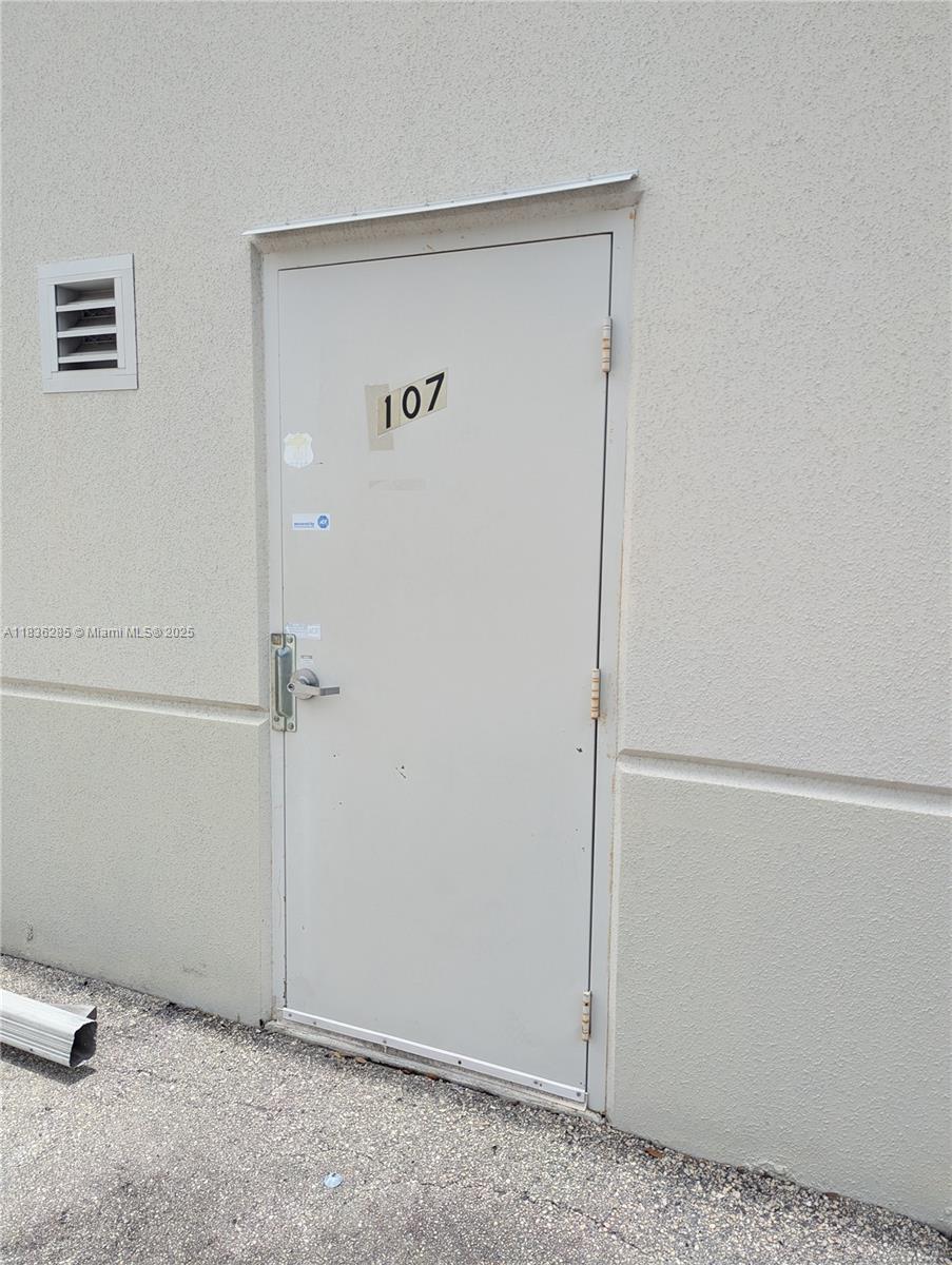 Подробнее Unit C-8 / кв.футов $ 2025-07-08 0 Фото