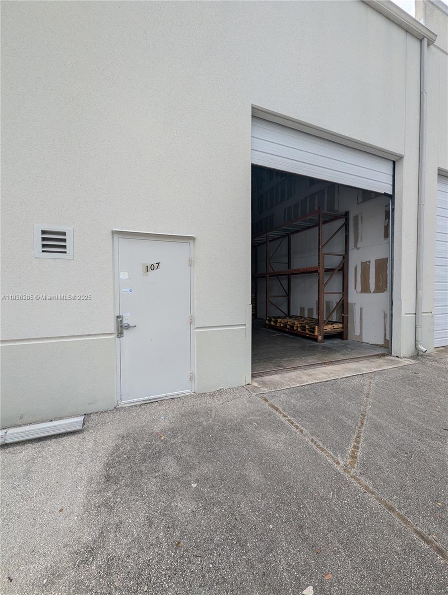 Подробнее Unit C-8 / кв.футов $ 2025-07-08 0 Фото
