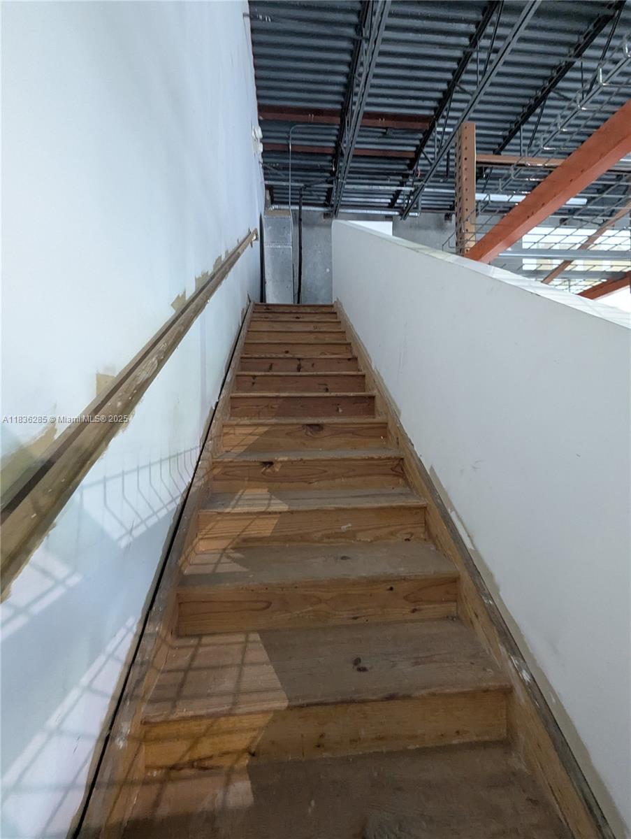 Подробнее Unit C-8 / кв.футов $ 2025-07-08 0 Фото