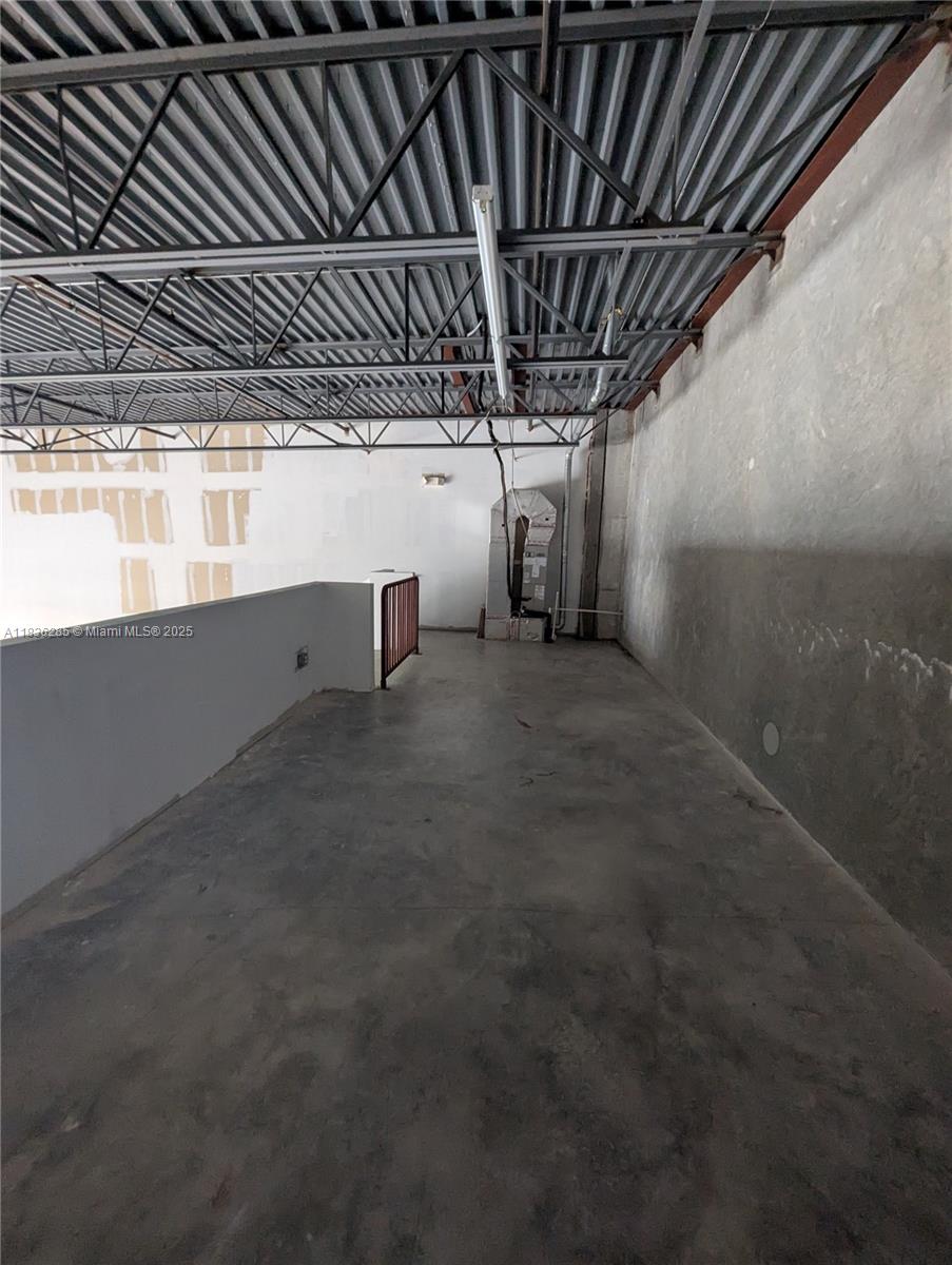 Подробнее Unit C-8 / кв.футов $ 2025-07-08 0 Фото