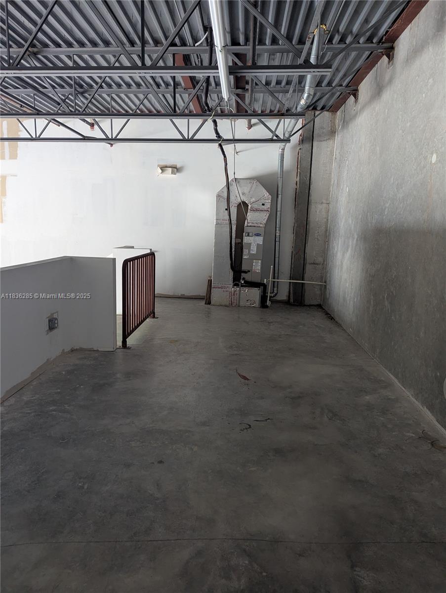 Подробнее Unit C-8 / кв.футов $ 2025-07-08 0 Фото