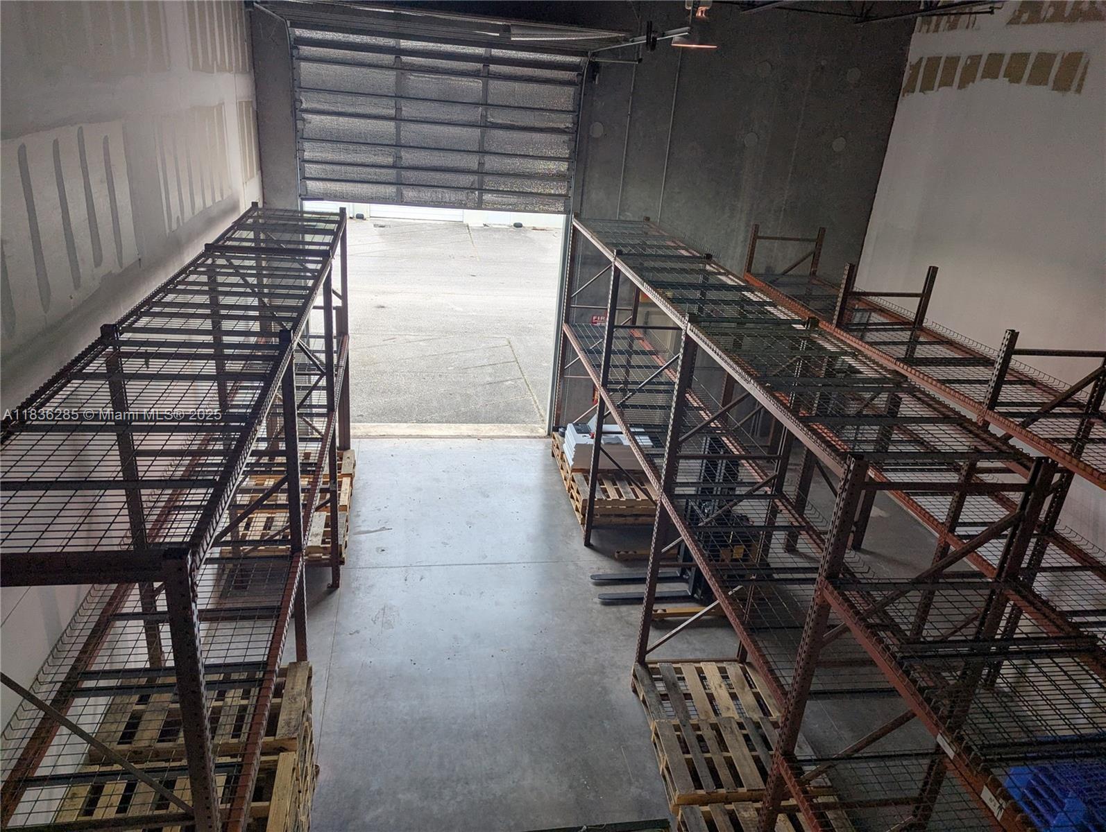Подробнее Unit C-8 / кв.футов $ 2025-07-08 0 Фото