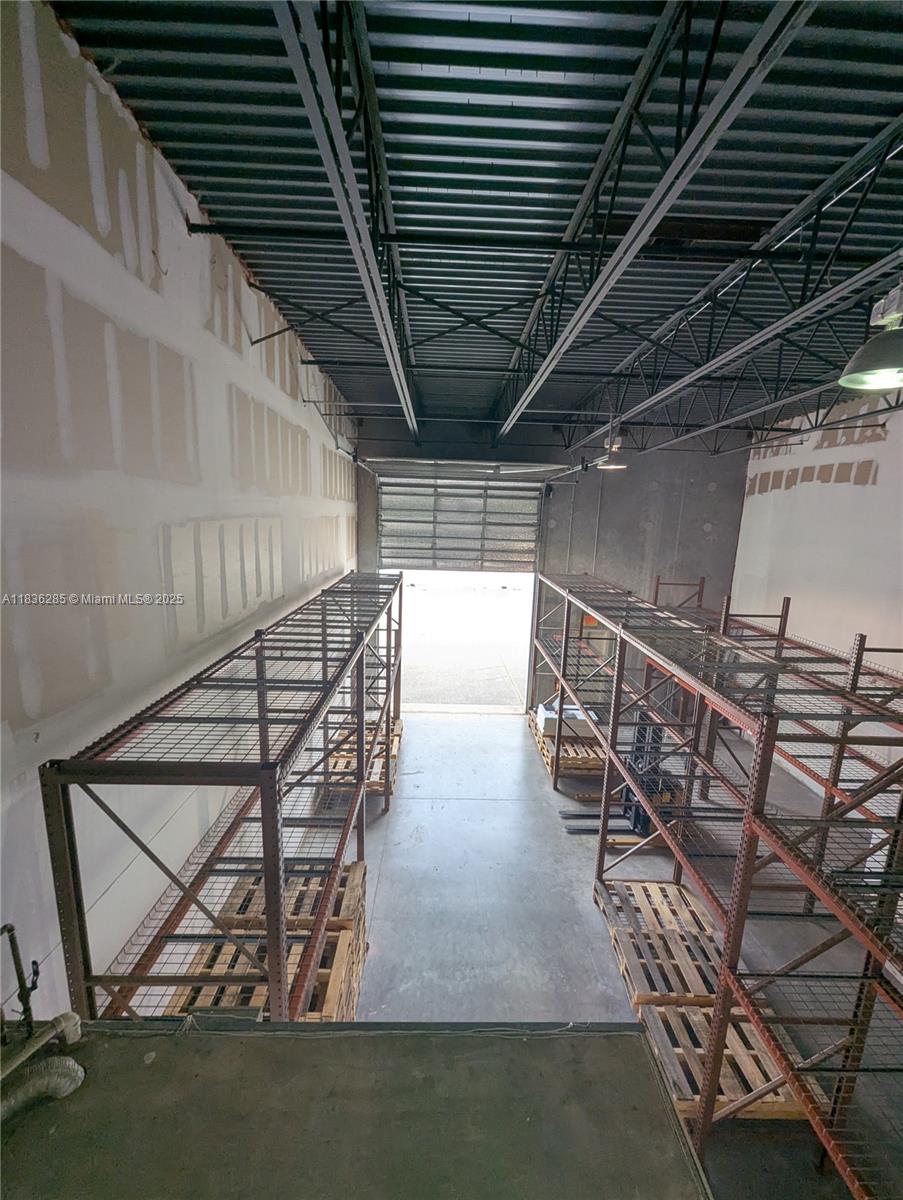 Подробнее Unit C-8 / кв.футов $ 2025-07-08 0 Фото