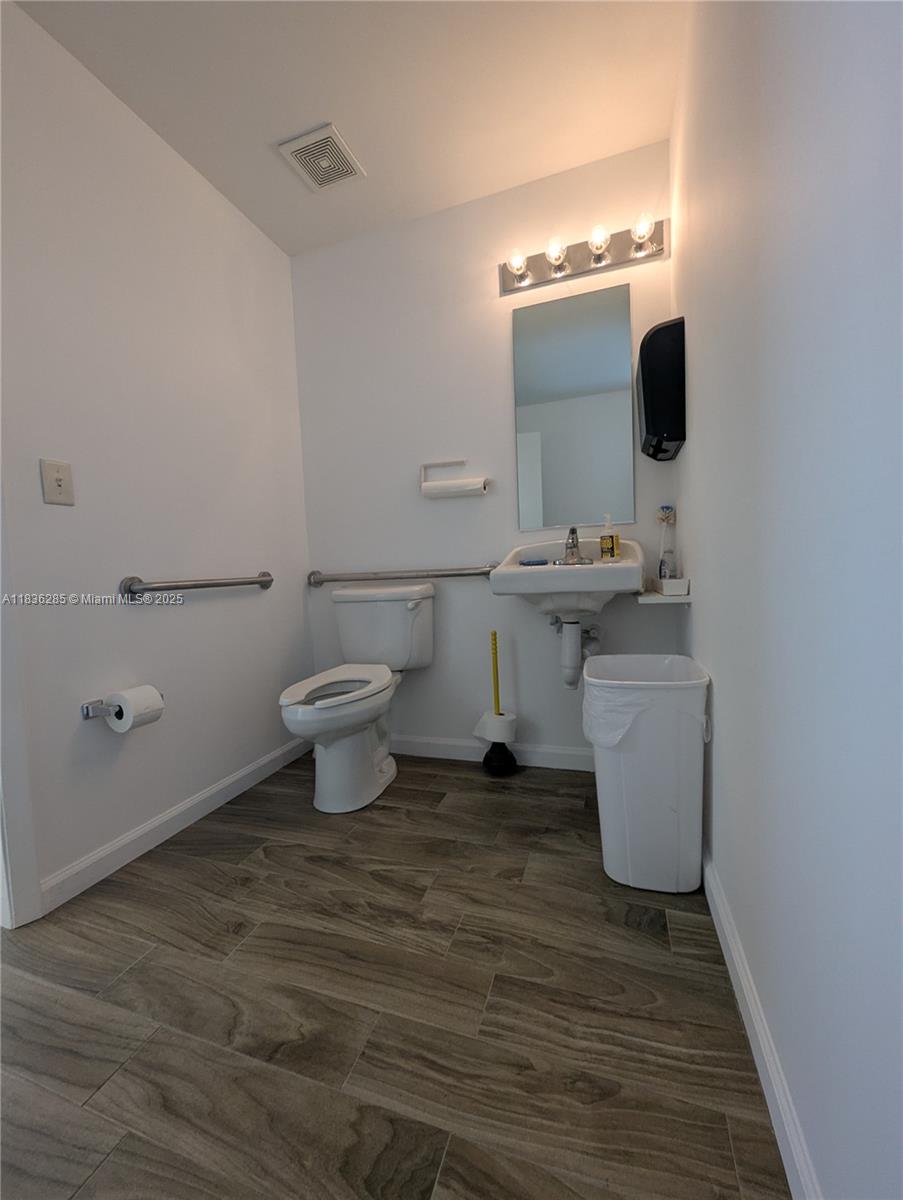 Подробнее Unit C-8 / кв.футов $ 2025-07-08 0 Фото