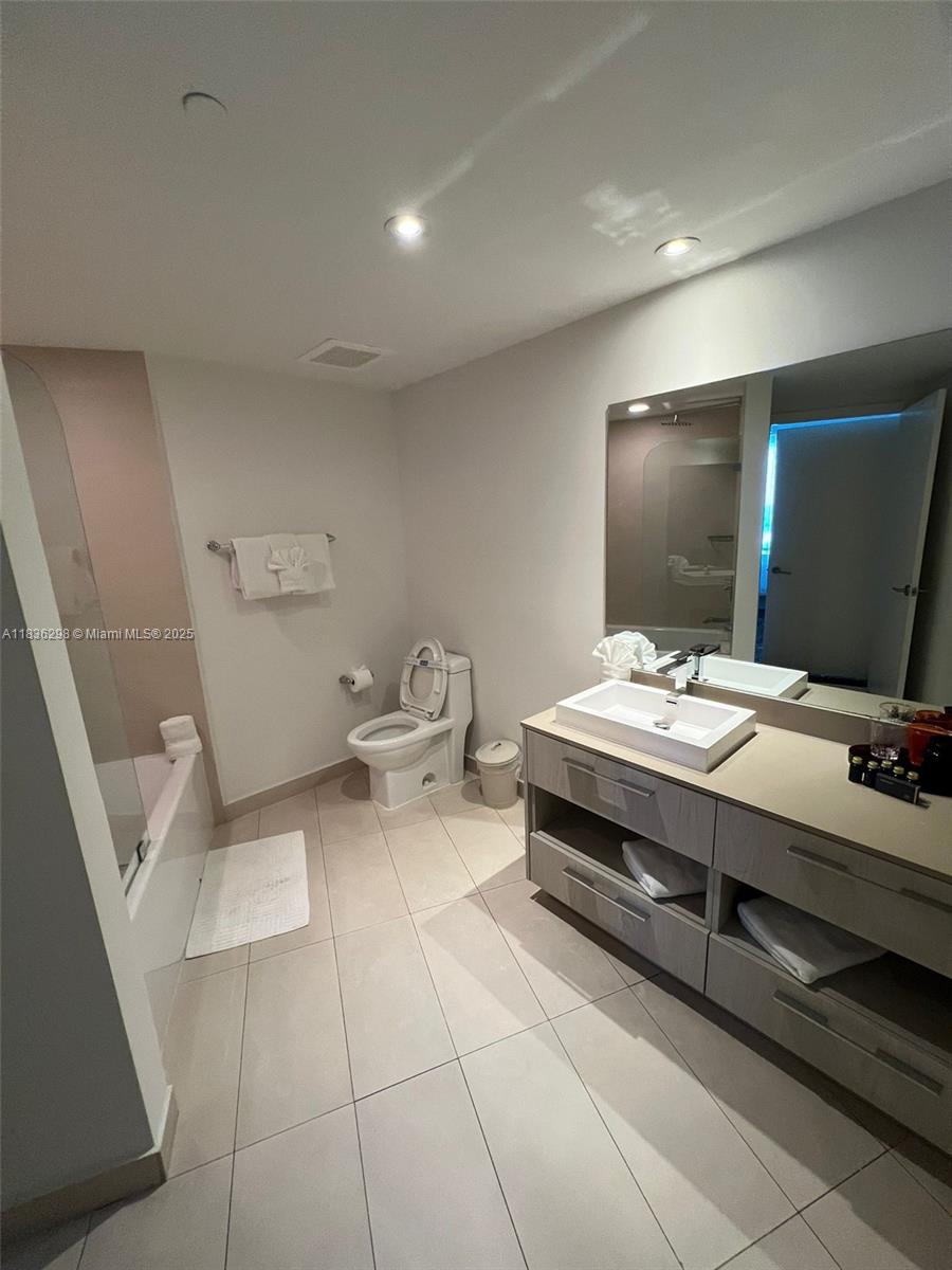 2004 2 / 2 1126 sq. ft. $ 2025-07-08 0 Photo