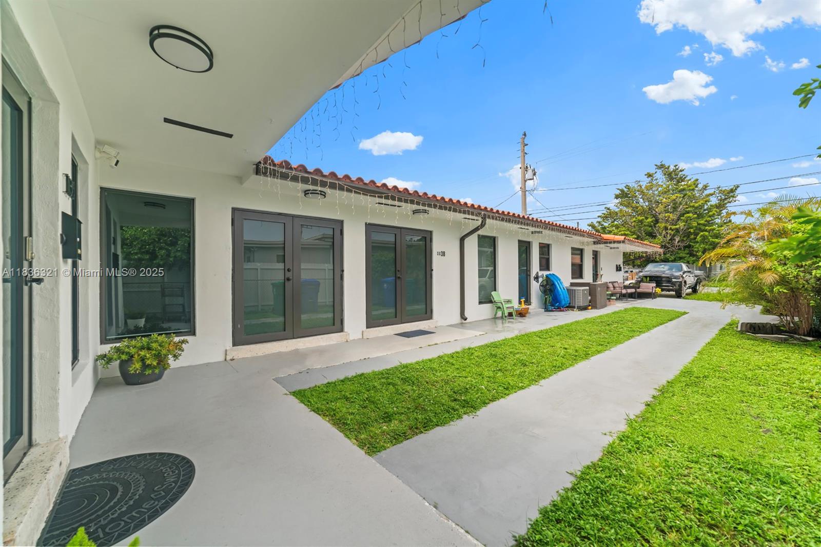 See details / 2920 sq. ft. $ 2025-07-08 0 Photo