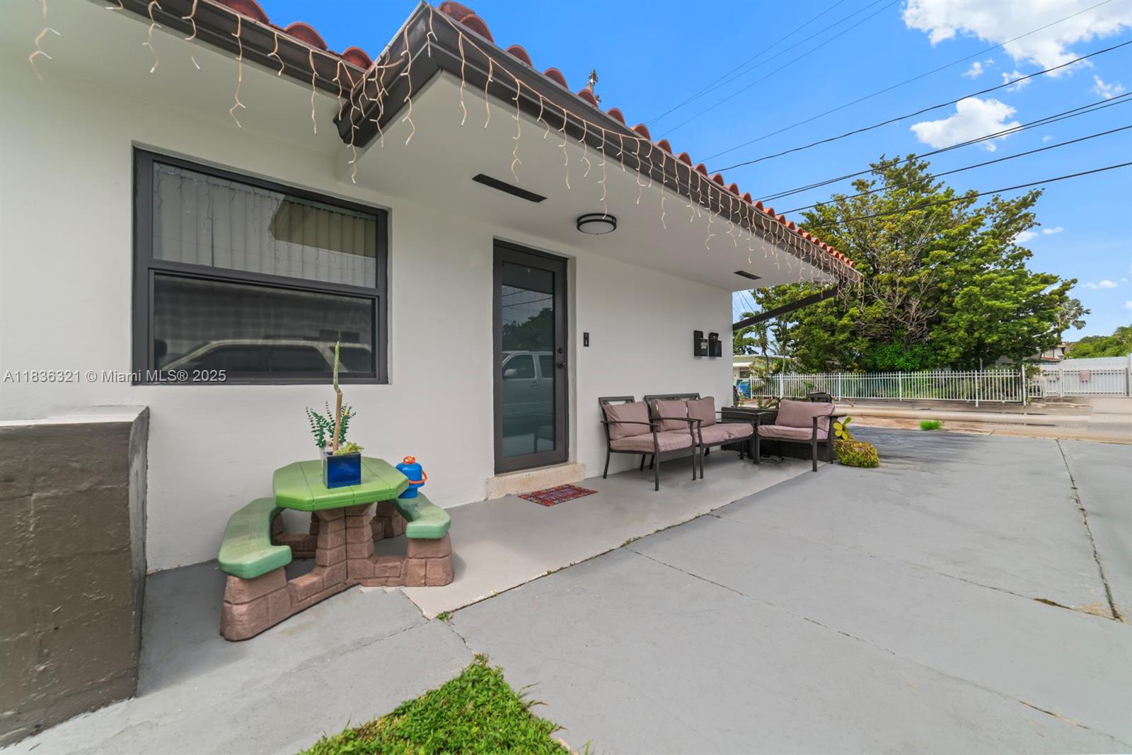 See details / 2920 sq. ft. $ 2025-07-08 0 Photo