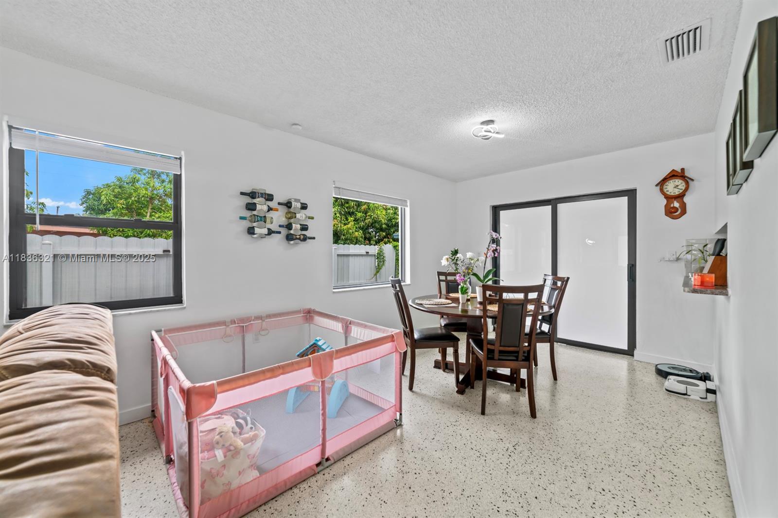 See details / 2920 sq. ft. $ 2025-07-08 0 Photo