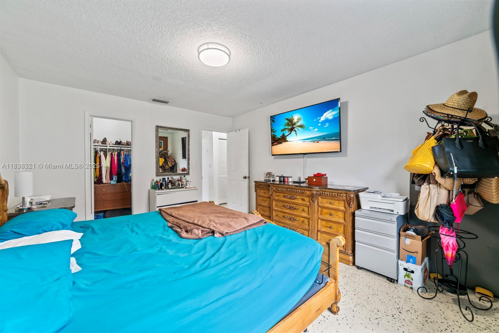 See details / 2920 sq. ft. $ 2025-07-08 0 Photo