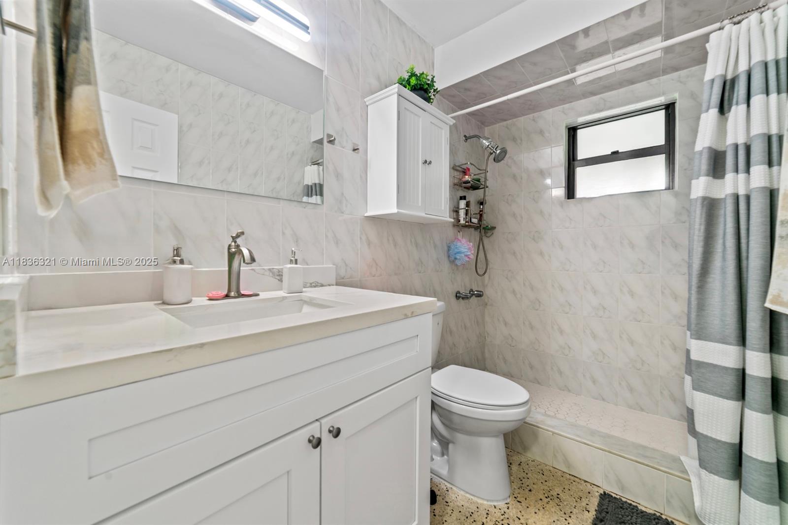 See details / 2920 sq. ft. $ 2025-07-08 0 Photo