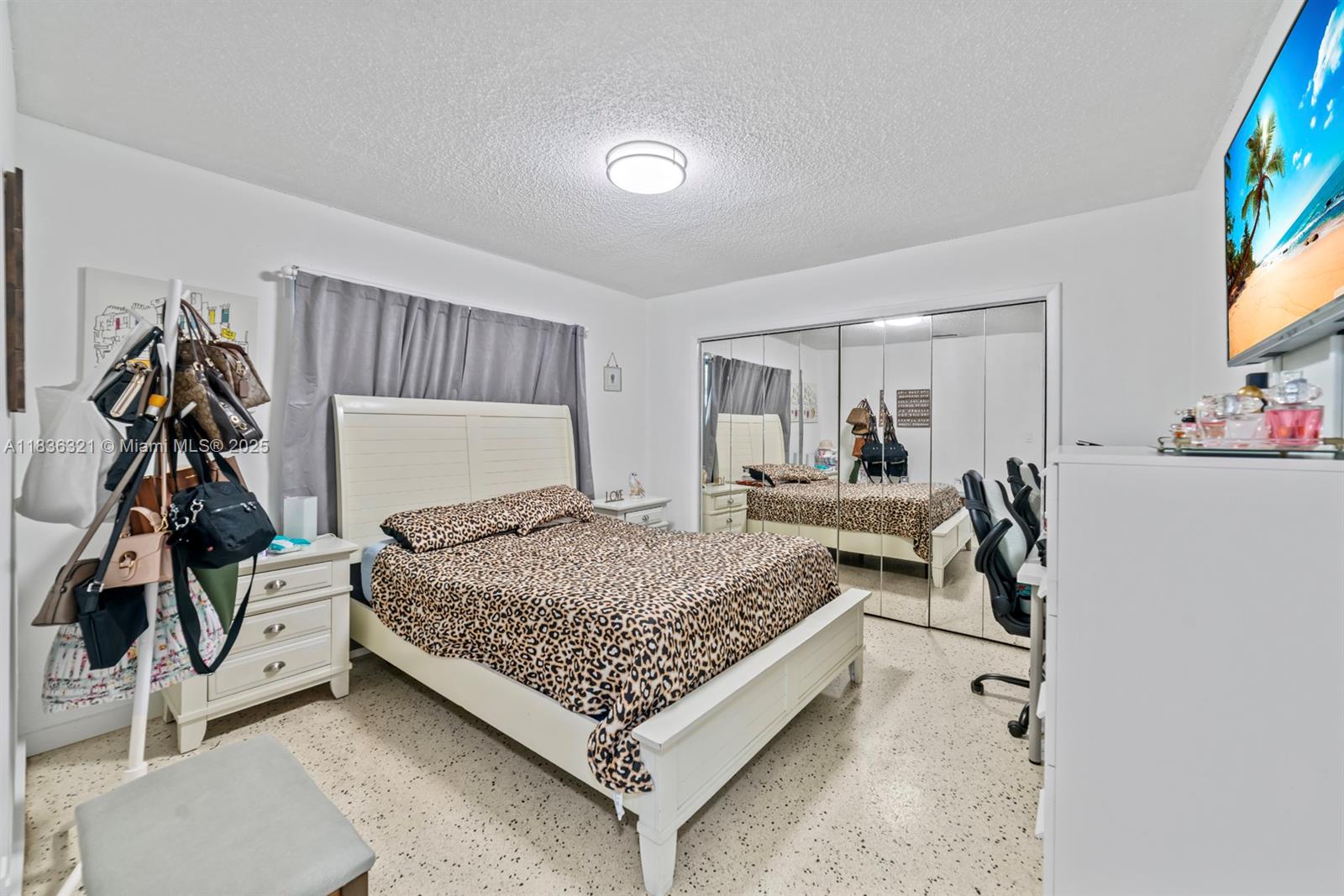See details / 2920 sq. ft. $ 2025-07-08 0 Photo