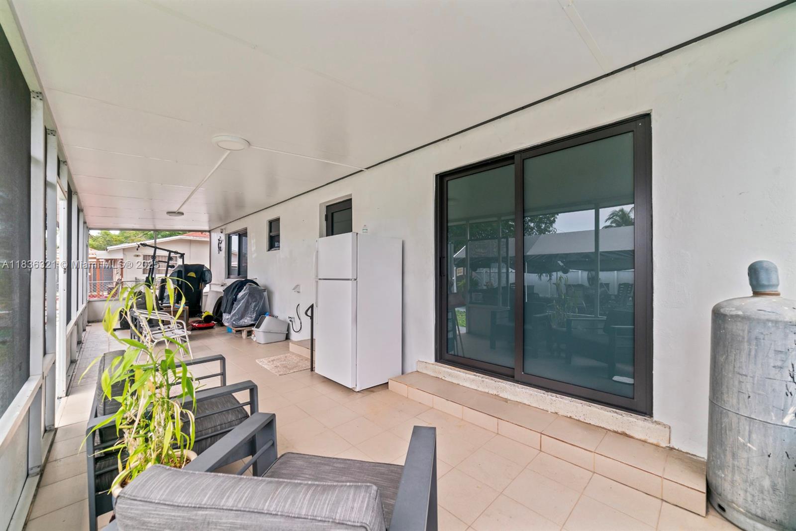 See details / 2920 sq. ft. $ 2025-07-08 0 Photo