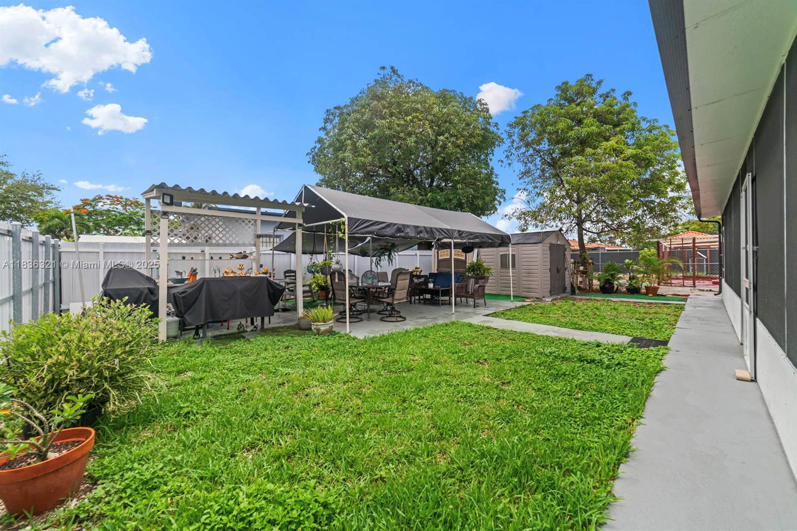 See details / 2920 sq. ft. $ 2025-07-08 0 Photo
