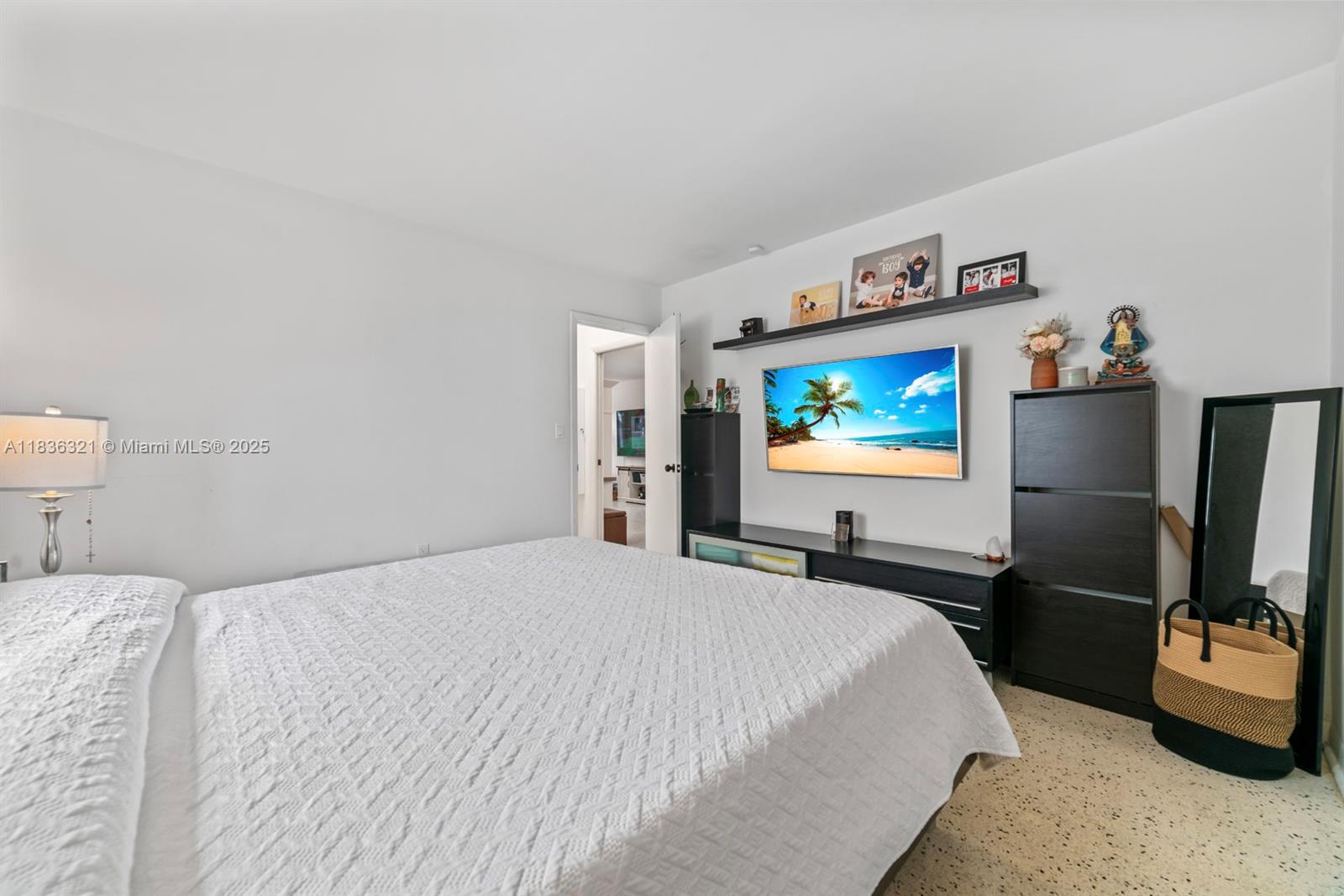 See details / 2920 sq. ft. $ 2025-07-08 0 Photo