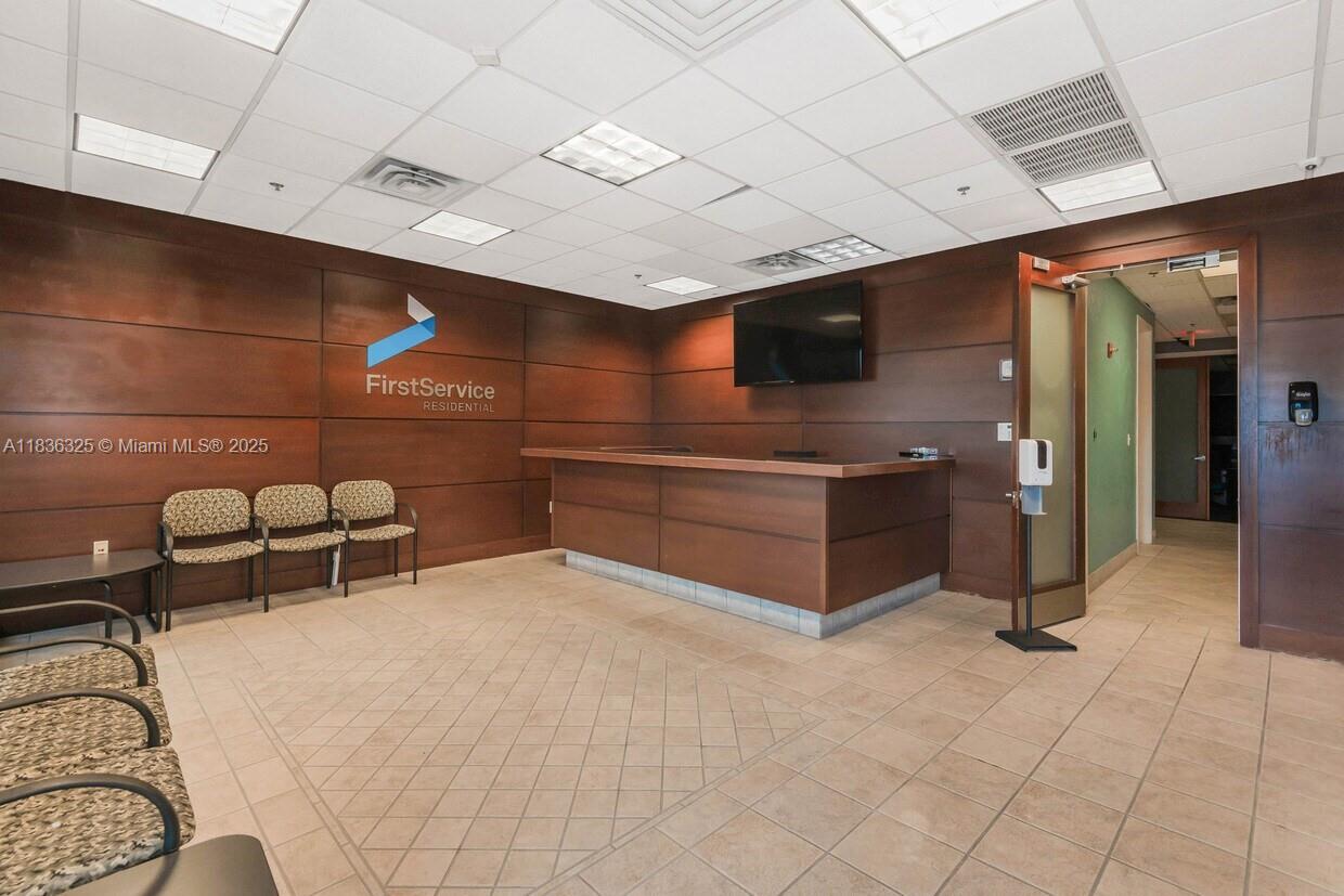   /   sq. ft. $ 2025-07-08 0 foto