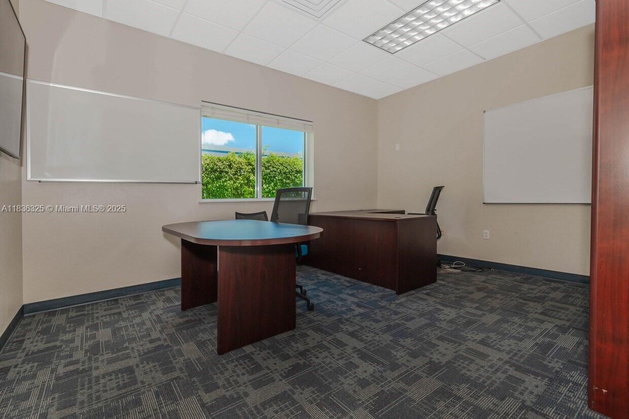   /   sq. ft. $ 2025-07-08 0 foto