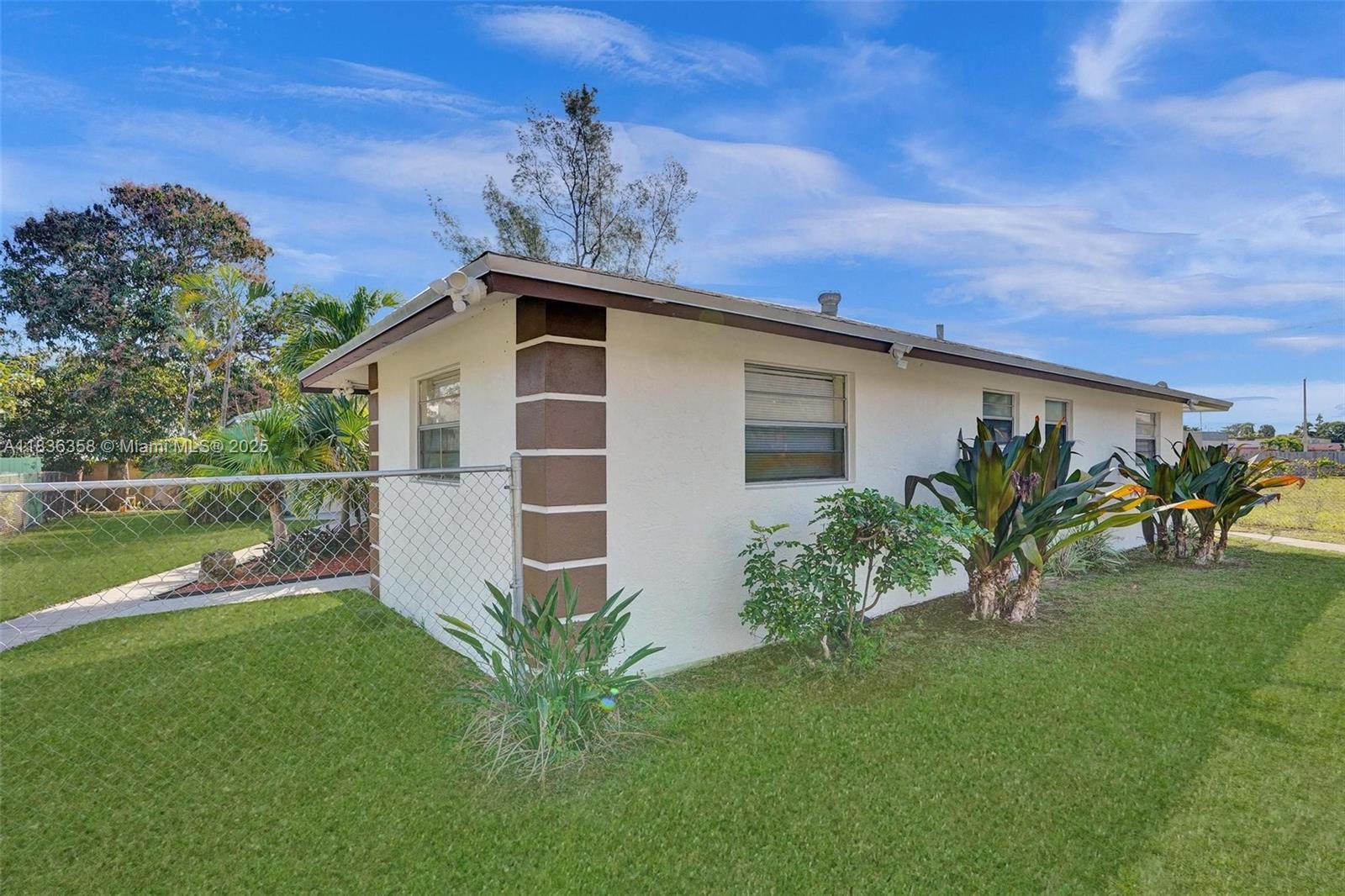 See details / 2503 sq. ft. $ 2025-07-08 0 Photo