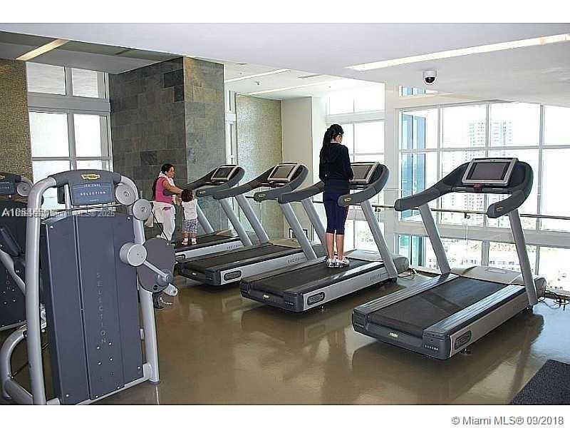 Подробнее 3901A 2 / 2 1289 кв.футов $ 2025-07-08 0 Фото