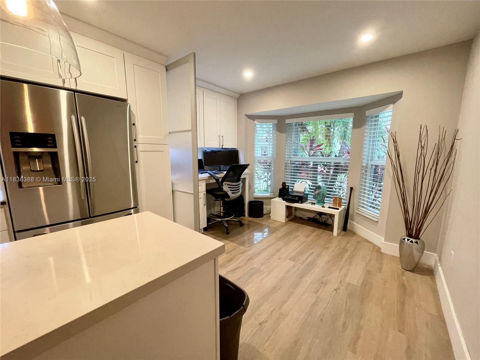 Photo of 1125 Papaya St  (1125), Hollywood, Florida, 33019 - All Samsung SS appliances
