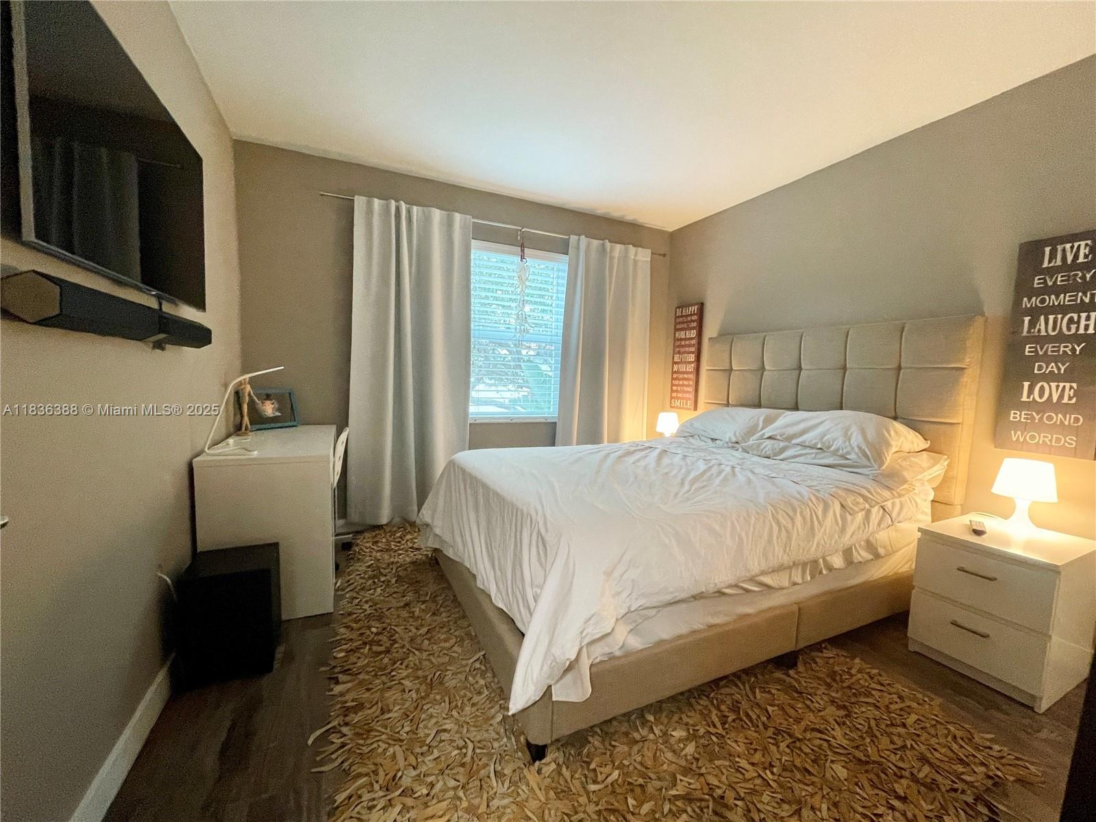 Photo of 1125 Papaya St  (1125), Hollywood, Florida, 33019 - 2rd Bedroom