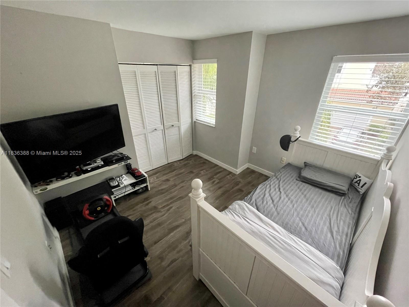 Photo of 1125 Papaya St  (1125), Hollywood, Florida, 33019 - 3rd Bedroom