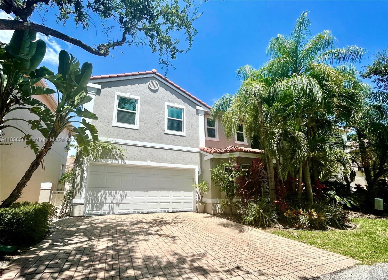 Photo of 1125 Papaya St  (1125), Hollywood, Florida, 33019 - New impact PGT Windows and roof from 2018