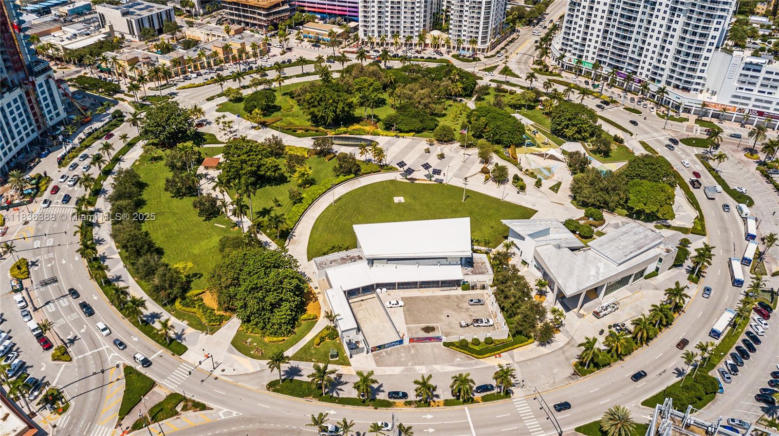 Photo of 1125 Papaya St  (1125), Hollywood, Florida, 33019 - Hollywood Circle, a nice place for entertain and dine, just a few miles away.