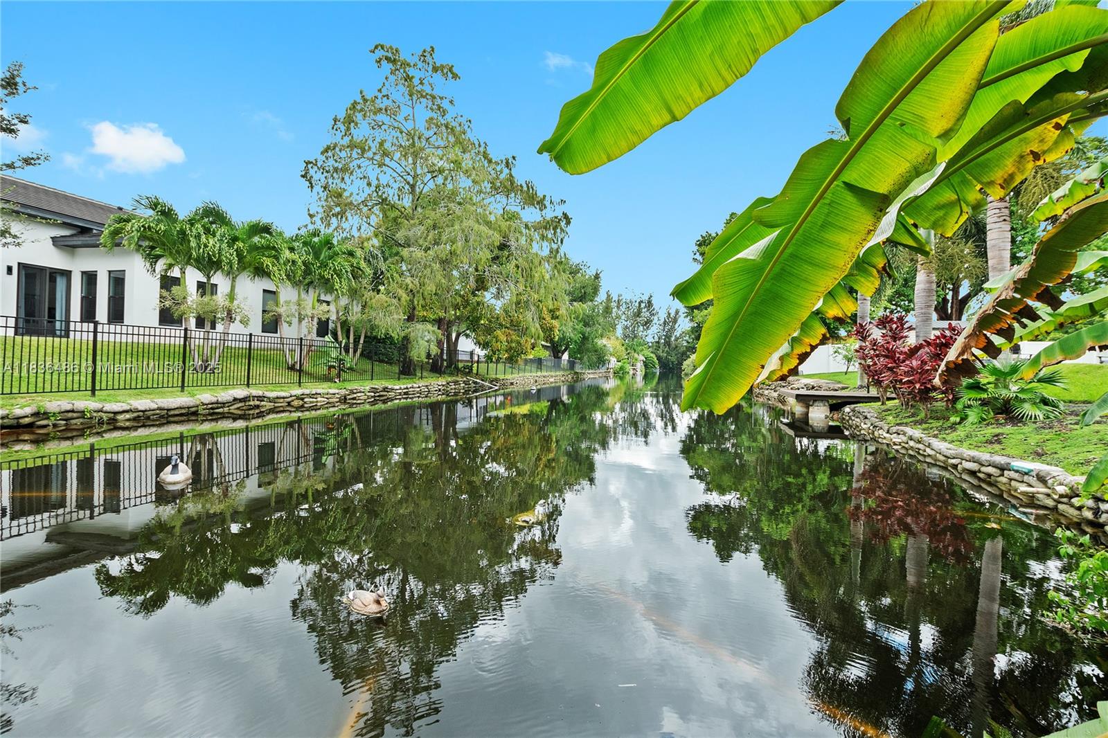 Ver detalles 180 3 / 2 1544 sq. ft. $ 2025-12-22 0 foto